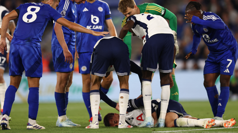 Rodrigo Bentancur stretchered off for Tottenham in worrying scenes after suffering nasty head injury against Leicester