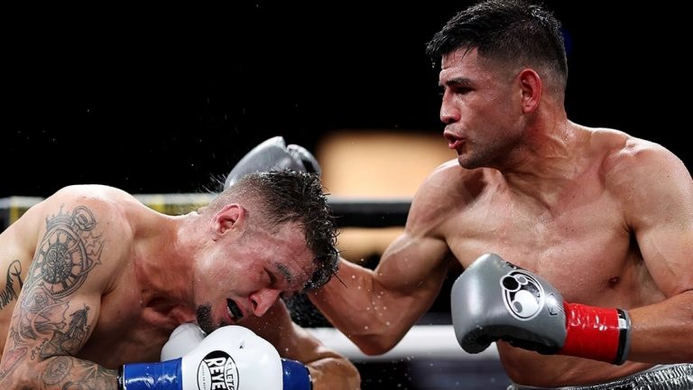 Alexis Rocha defeats Santiago Dominguez by 10-round unanimous decision