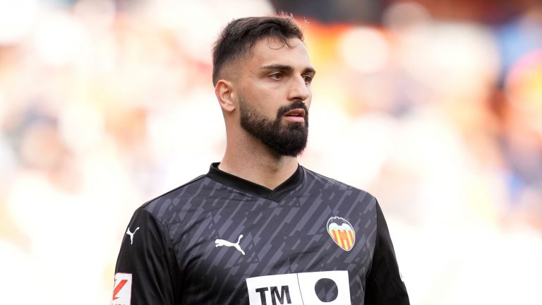 Liverpool set for more transfer disappointment? Valencia boss offers defiant response to Giorgi Mamardashvili transfer talk