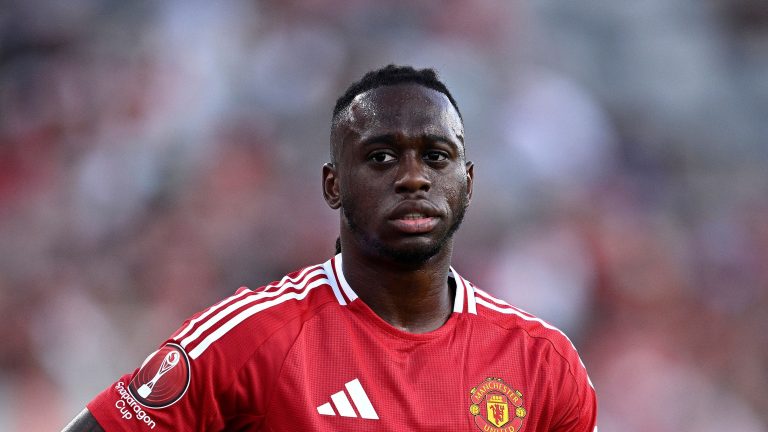 'No brainer' – Aaron Wan-Bissaka appears to fire Man Utd parting shot after joining West Ham squad that is 'in it together' as £15m transfer confirmed