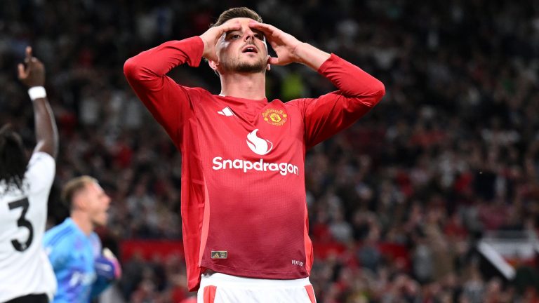 'Don't be afraid, Mason' – Mount sent 'make or break' warning as Man Utd legend urges struggling midfielder to start 'taking risks'