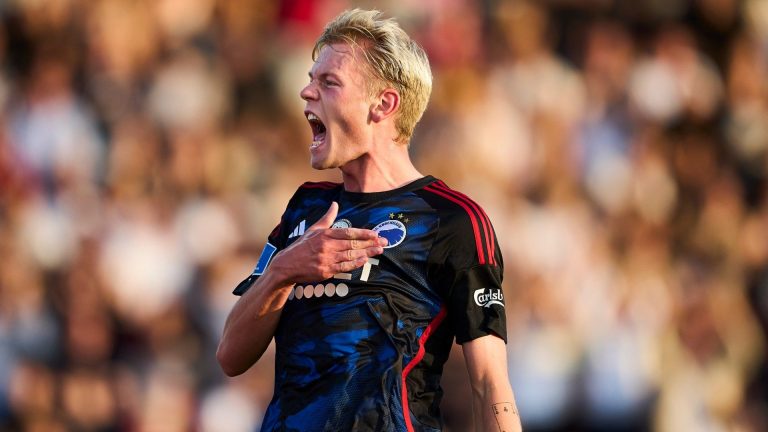 Man City identify surprise potential back-up to Erling Haaland after Julian Alvarez exit